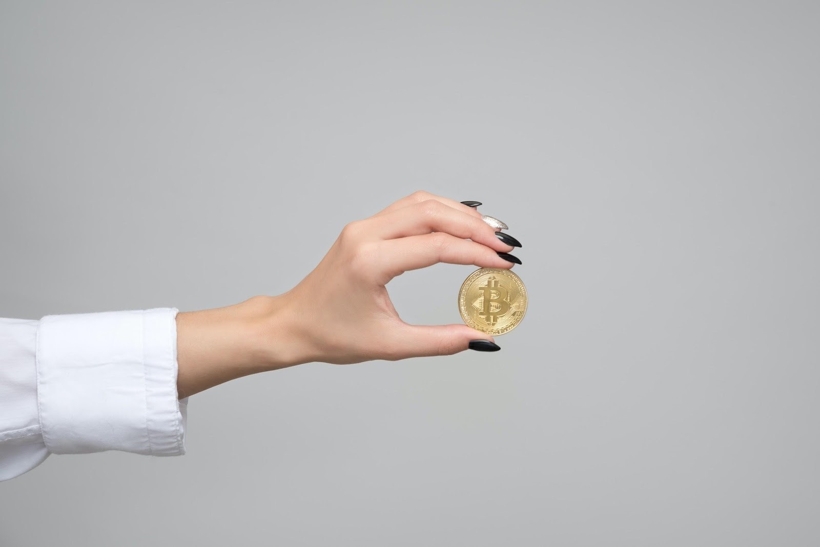 Mba in finance Career women with coin 
